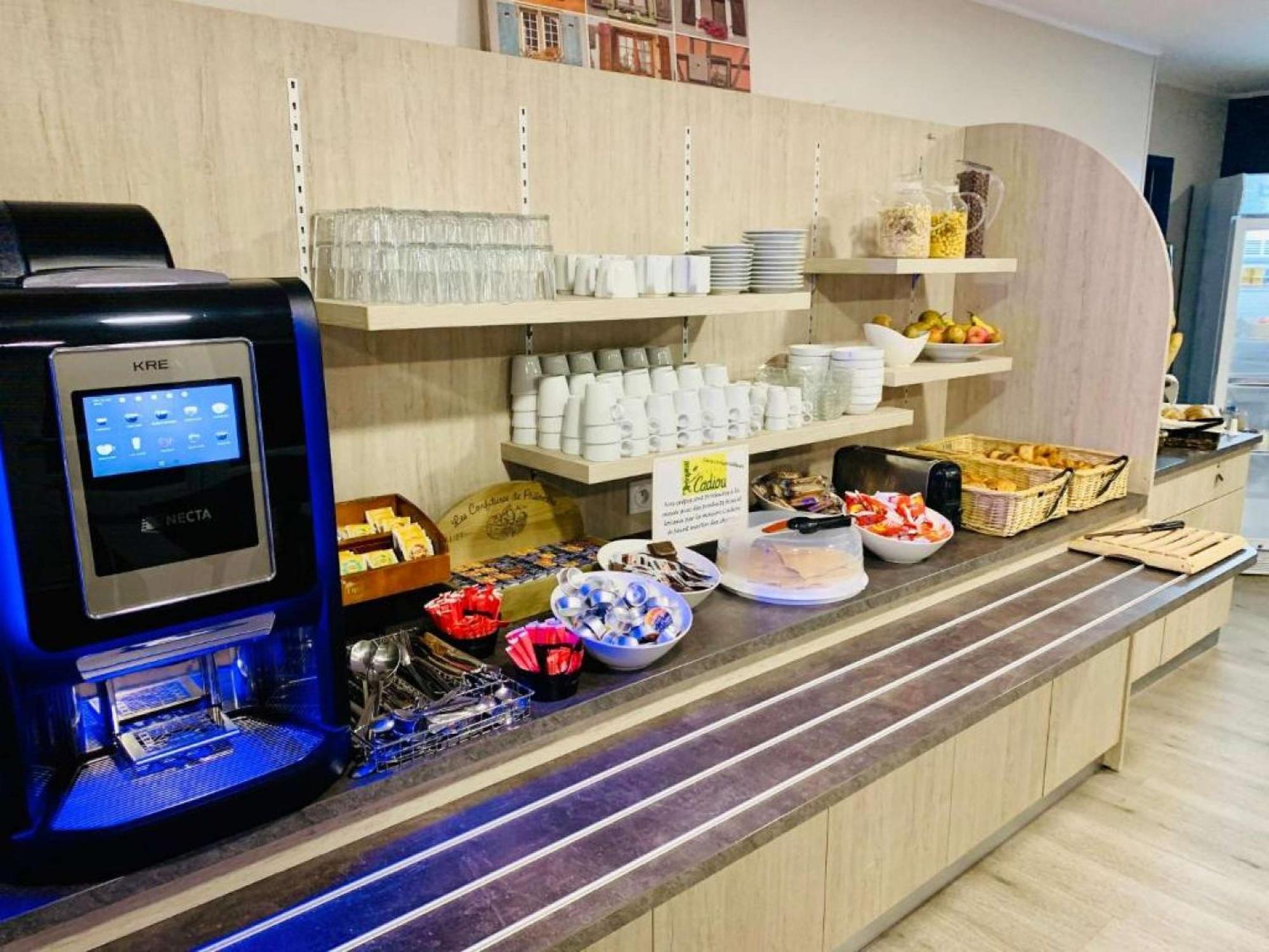 Brit Hotel Confort Morlaix 圣马丁德斯查 外观 照片