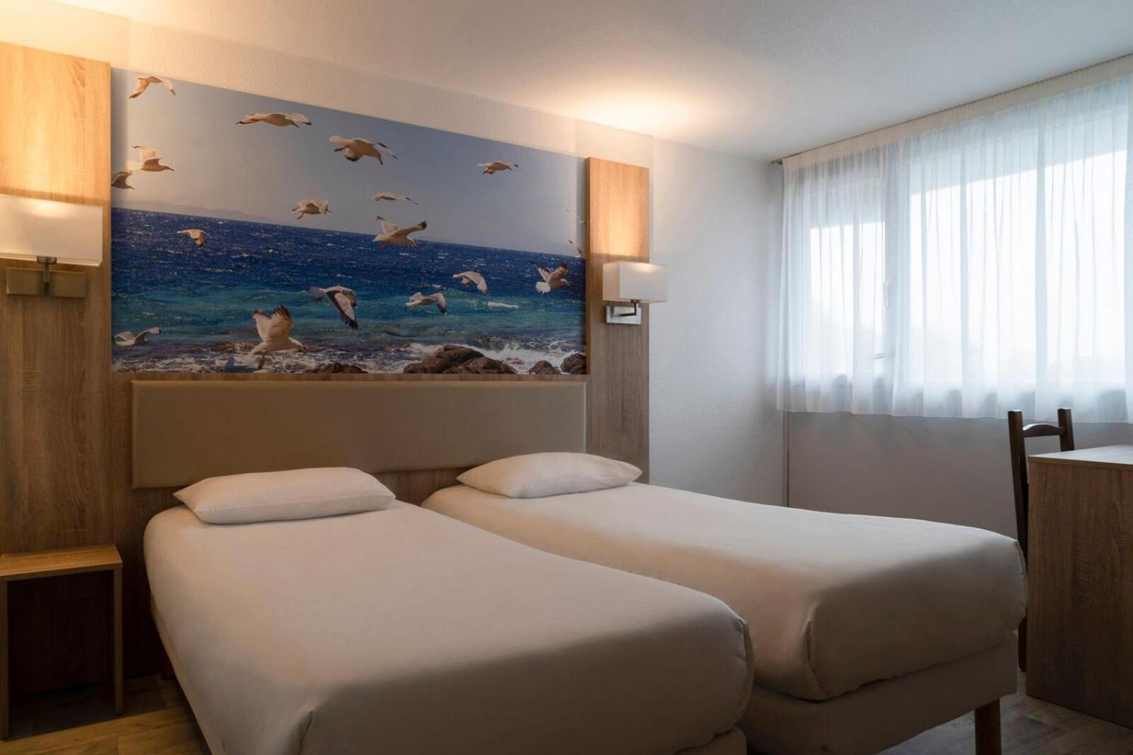 Brit Hotel Confort Morlaix 圣马丁德斯查 外观 照片