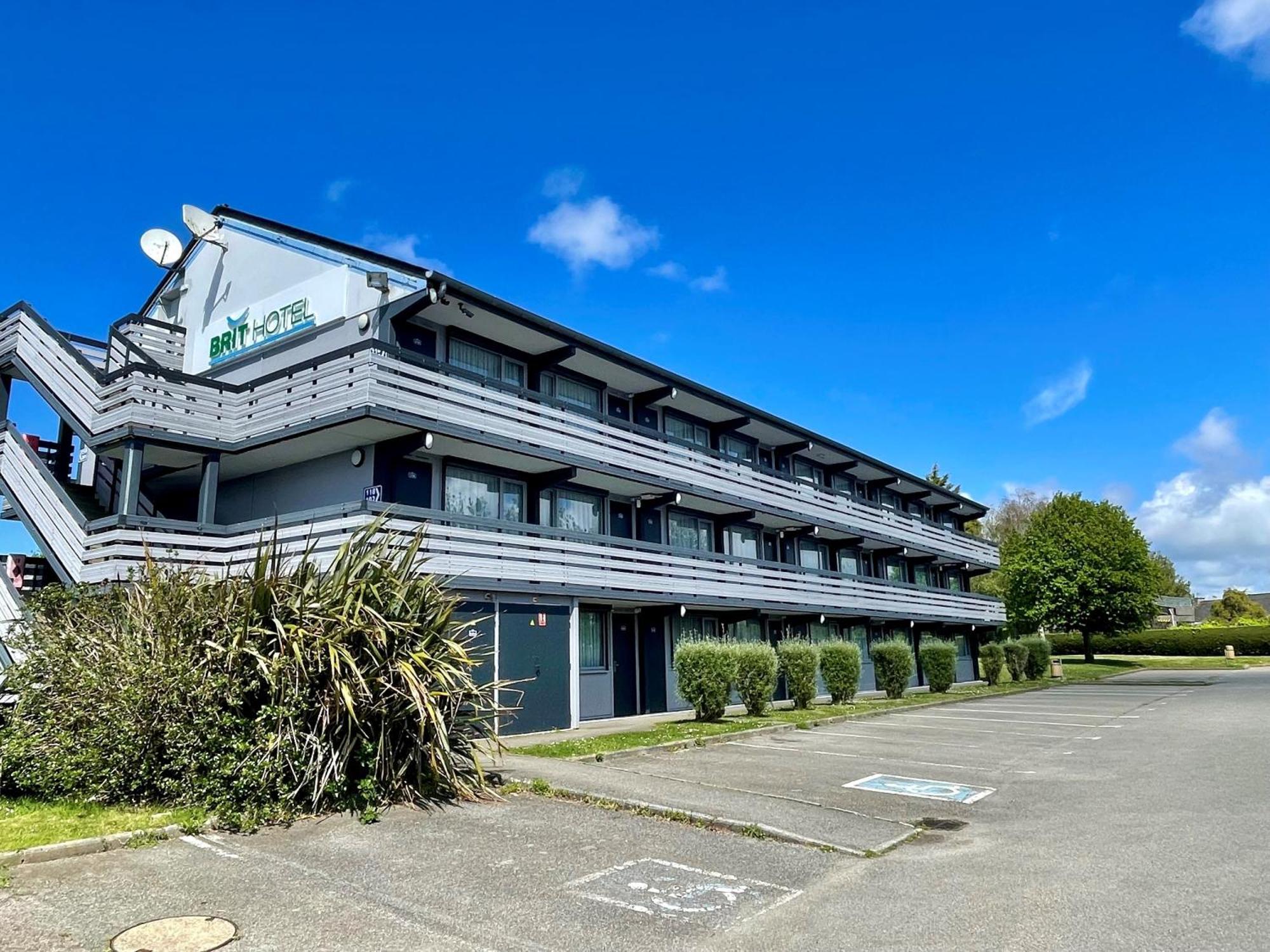 Brit Hotel Confort Morlaix 圣马丁德斯查 外观 照片