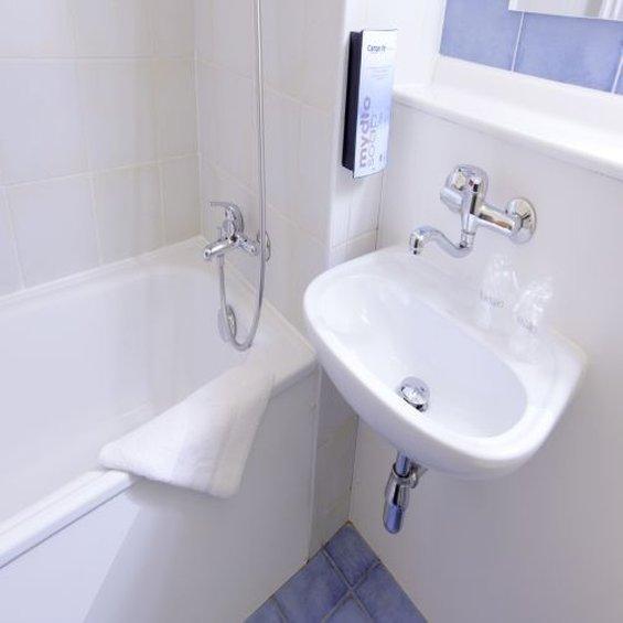 Brit Hotel Confort Morlaix 圣马丁德斯查 外观 照片