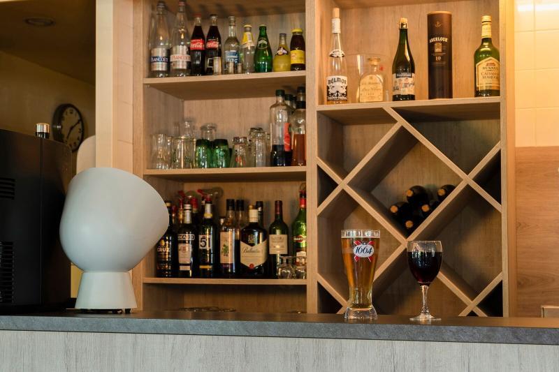 Brit Hotel Confort Morlaix 圣马丁德斯查 外观 照片