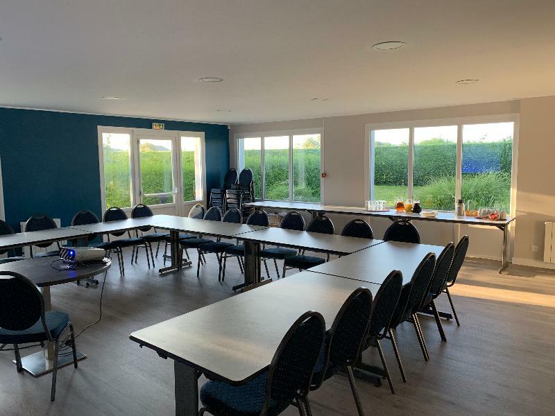 Brit Hotel Confort Morlaix 圣马丁德斯查 外观 照片